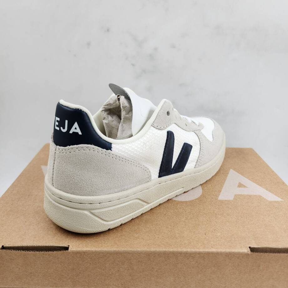 Veja V-10 B-Mesh Nautico Sneakers Women's 6US White Round Toe Lace Up Closure