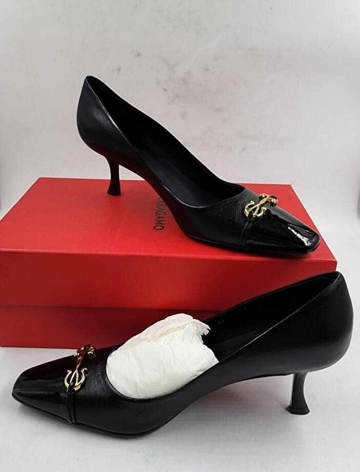FERRAGAMO Bria Embellished Leather Pumps Women's 9 Black Pointed Toe Slip On