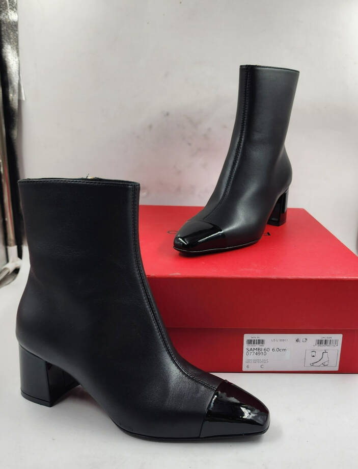 Ferragamo Sambi Block Heel Leather Booties Women's 6 Black Side Zip Closure