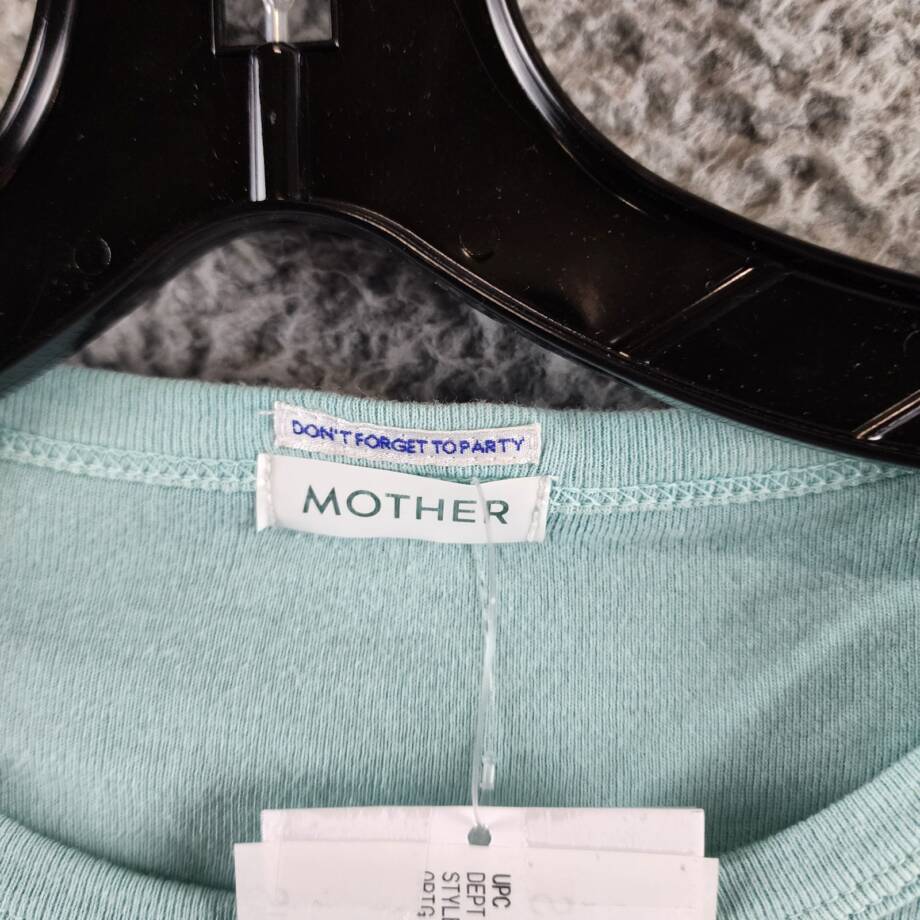 MOTHER The It's a Cinch Side Ruched Tee Women's XS Eggshell Blue Pullover