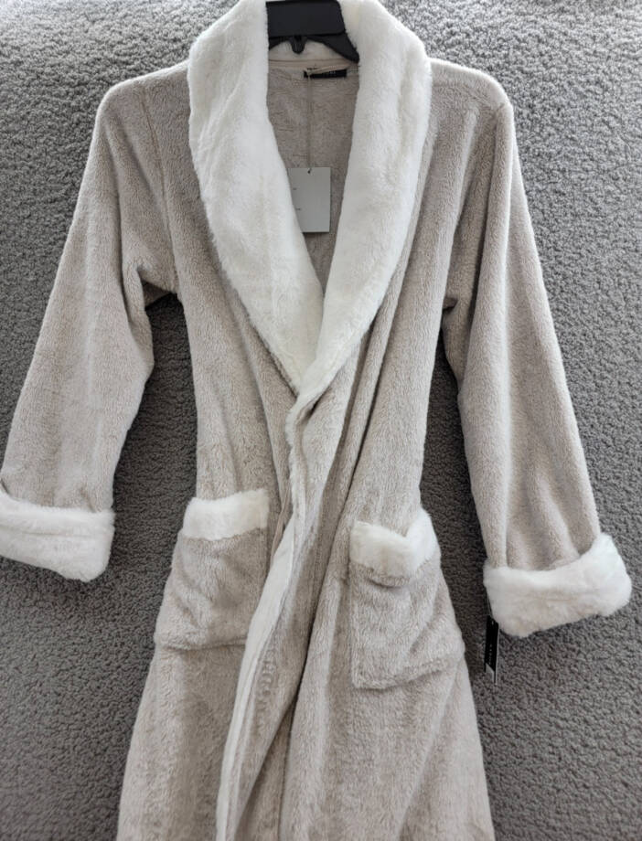 Natori Frosted Faux Fur Robe Women's Medium Cashmere Self-Belt Tie Closure