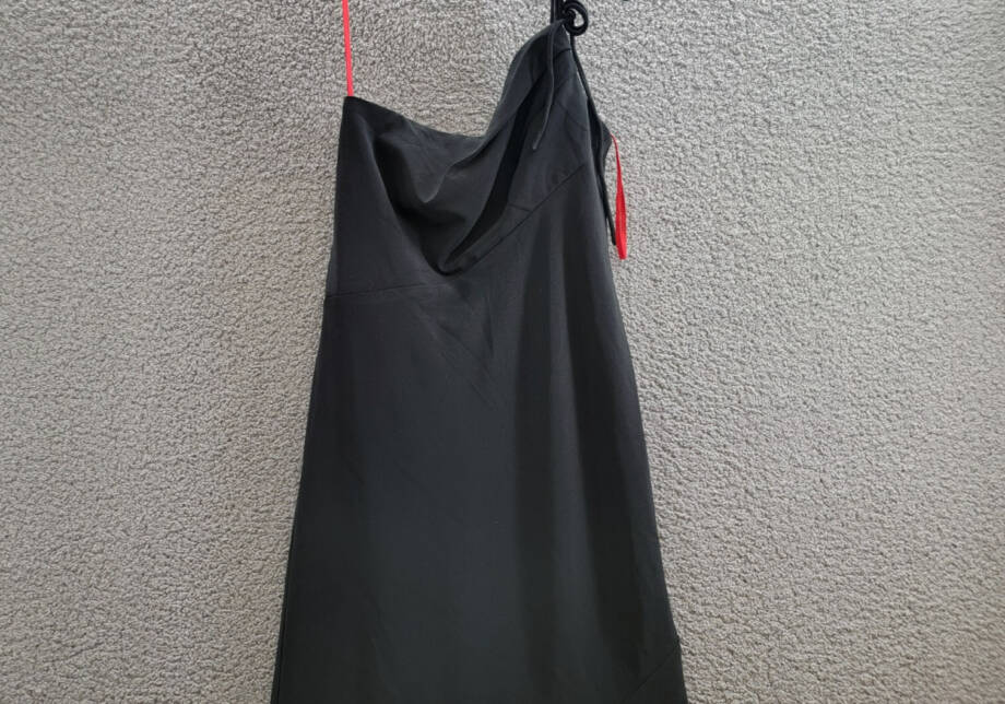 HALSTON Sybil Crepe Gown Women's 10 Black Solid One Shoulder Back Zip Closure