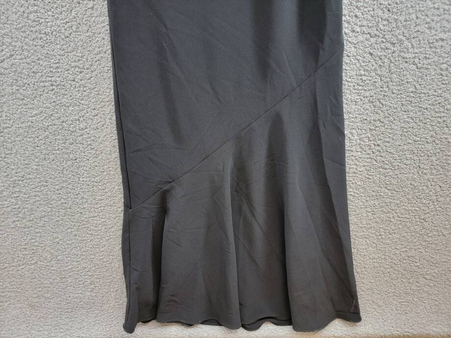 HALSTON Sybil Crepe Gown Women's 10 Black Solid One Shoulder Back Zip Closure