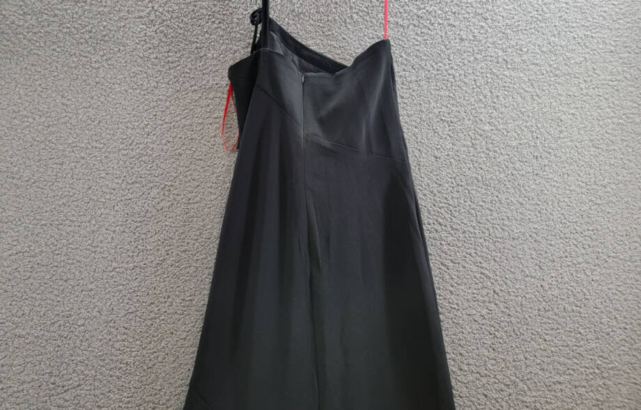 HALSTON Sybil Crepe Gown Women's 10 Black Solid One Shoulder Back Zip Closure