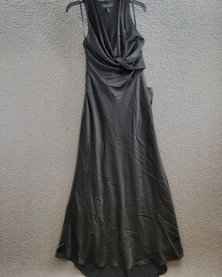 BCBGMAXAZRIA Cowl Neck Halter Gown Women's 6 Black Twist Detail Side Zip Closure