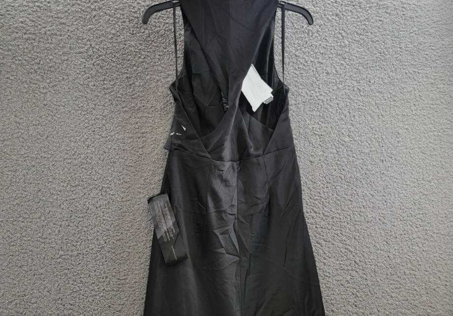BCBGMAXAZRIA Cowl Neck Halter Gown Women's 6 Black Twist Detail Side Zip Closure