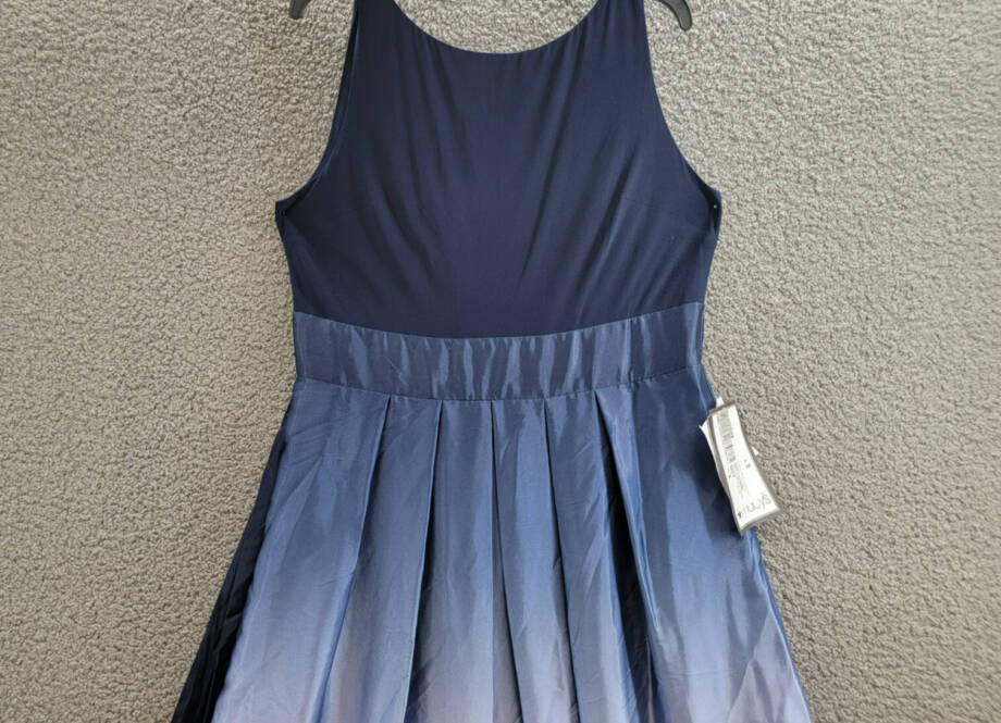 SLNY Fashions Ombré Satin Bow Sash Gown Women's 16 Navy/Wedgewood Zip Closure