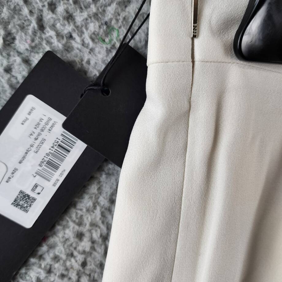 Boss Vateza Skirt Women's 4 Soft Cream Front Pleated Panel Back Zip Closure