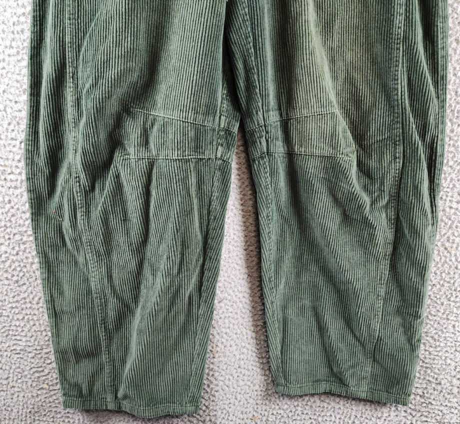 Free People Good Luck Corduroy Mid Rise Barrel Jeans Women's 24 Moss Button Zip
