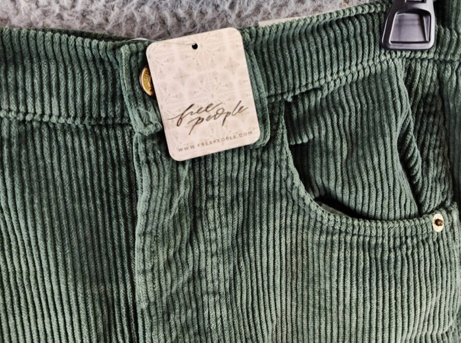Free People Good Luck Corduroy Mid Rise Barrel Jeans Women's 24 Moss Button Zip
