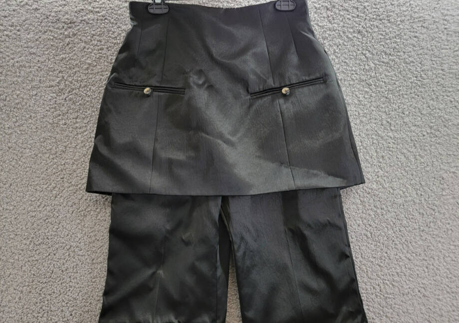 A.W.A.K.E. MODE Layered Skirt Pants Womens 40 Black Welt Pocket Back Zip Closure