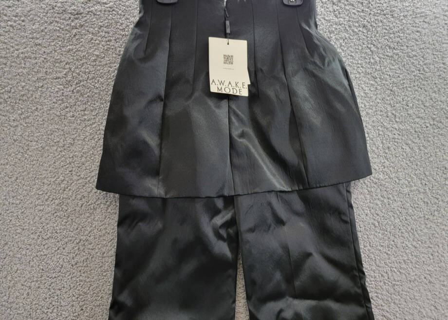 A.W.A.K.E. MODE Layered Skirt Pants Womens 40 Black Welt Pocket Back Zip Closure