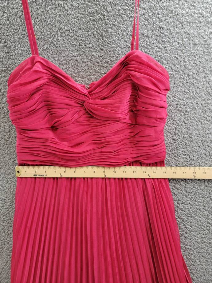 AQUA Pleated Chiffon Gown Women's 12 Red Solid Sweetheart Neck Back Zip Closure