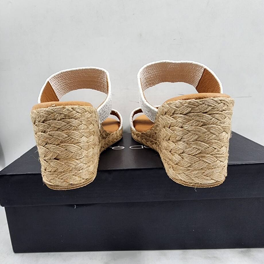 Andre Assous Nori Shoes Women's 40 M White Stretch Open Round Toe Slip-On