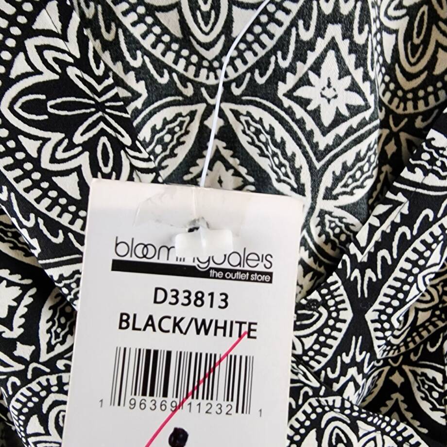 Japna Faux Wrap Printed Cropped Tie Front Top Women's S Black/White V-Neck L/S
