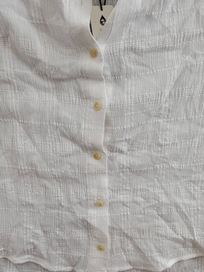 Sanctuary The Femme Shirt Women's XXS White Round Neck Button Front Closures~