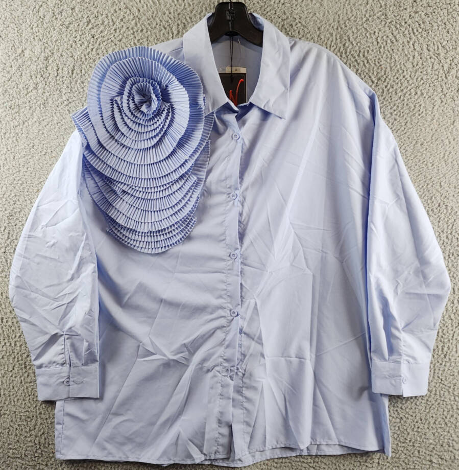 N By Nancy Three Dimensional Flower Long Sleeve Top Womens L Blue Button Closure