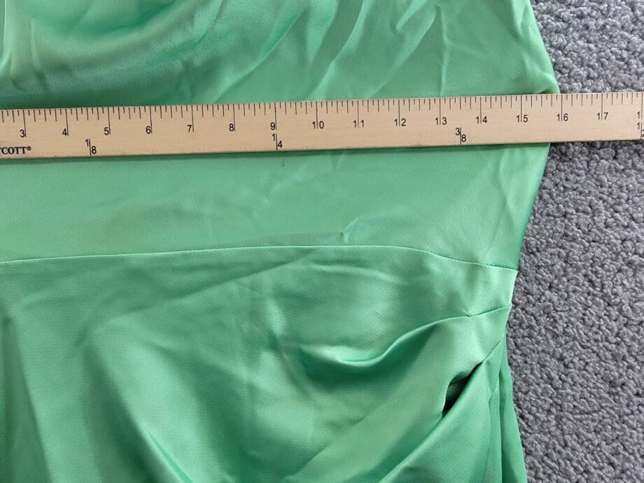 BCBGMAXAZRIA Back Twist Halter Cowl Neck Gown Women's 4 Green Back Zip Closure