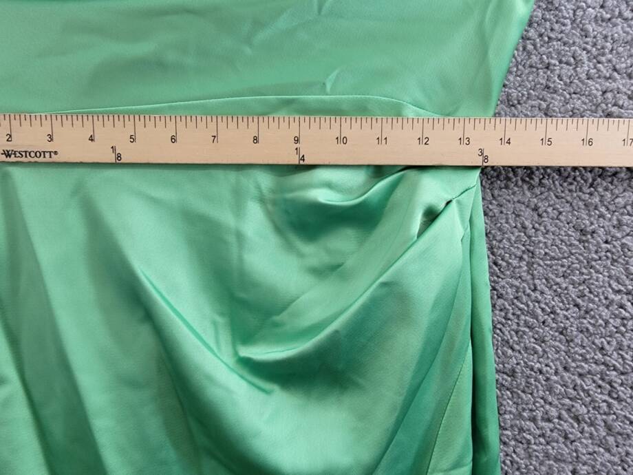 BCBGMAXAZRIA Back Twist Halter Cowl Neck Gown Women's 4 Green Back Zip Closure