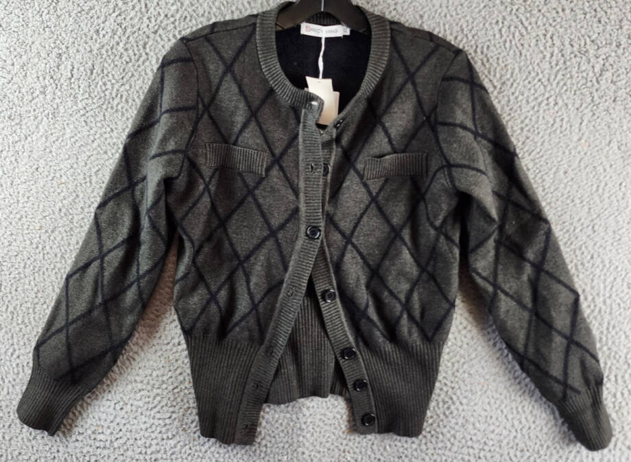 Nancy Yang Cardigan Women's XS Charcoal Round Neck Button Closures Long Sleeves~