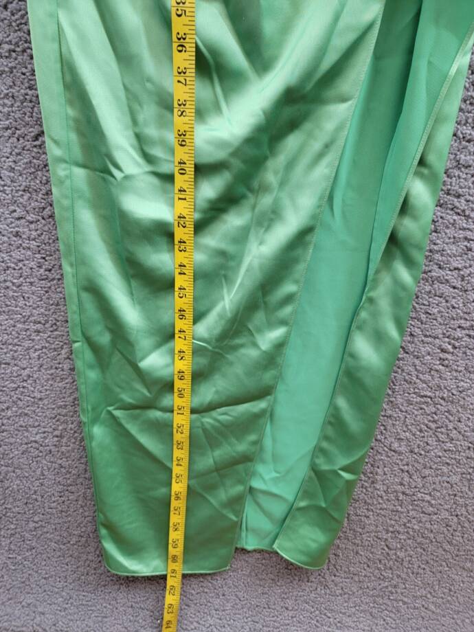 BCBGMAXAZRIA Back Twist Halter Cowl Neck Gown Women's 4 Green Back Zip Closure