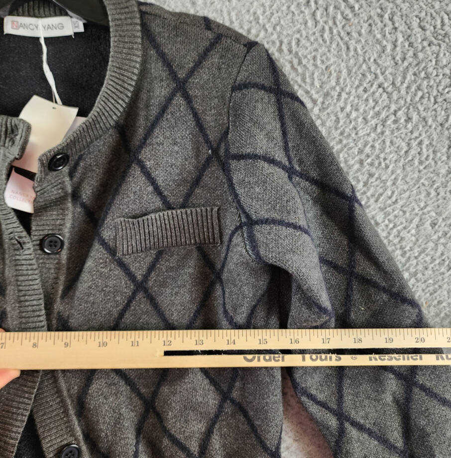 Nancy Yang Cardigan Women's XS Charcoal Round Neck Button Closures Long Sleeves~
