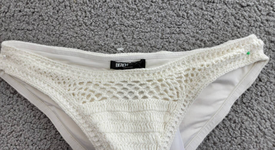 Beach Riot Kaylin Crocheted Bikini Bottoms Women's M White Elastic Waist Pull On