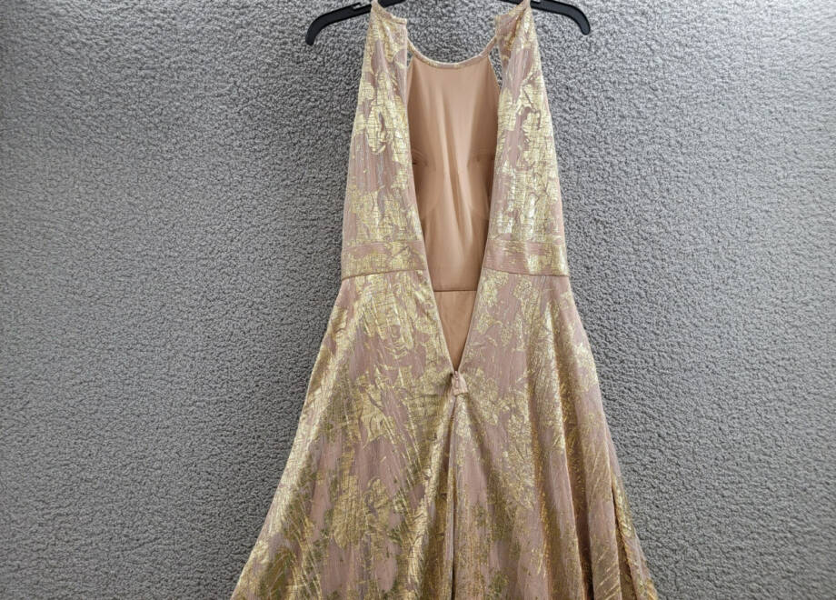 AQUA Foil Knit Metallic Halter Gown Women's 2 White/Pink/Gold Back Zip Closure