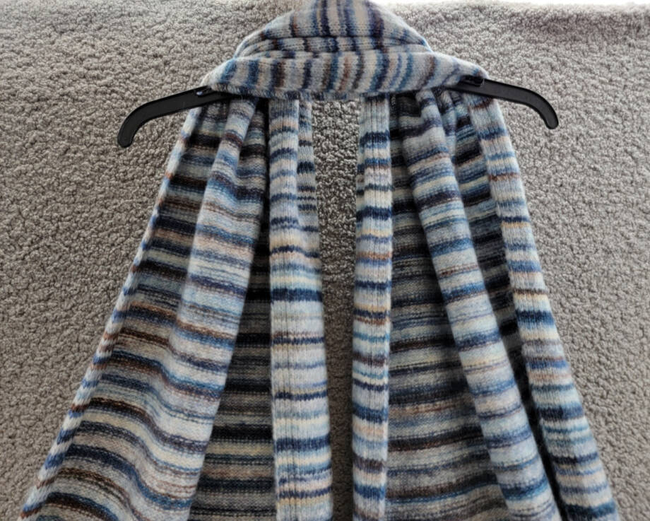 AQUA Wool Blend Space Dye Knit Scarf Women's One Size Blue~