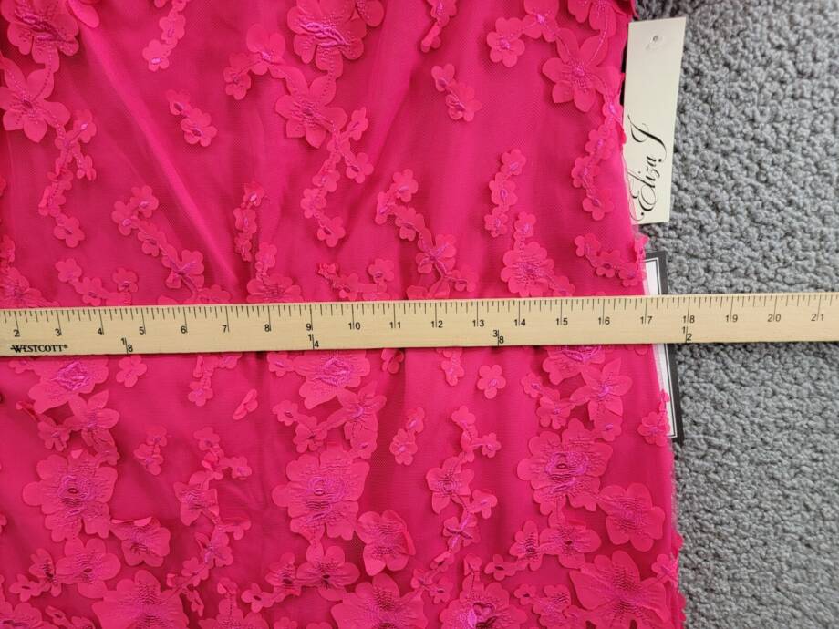 Eliza J Petite Puffed-Sleeve 3D-Floral Shift Dress Women's 4P Hot Pink Back Zip