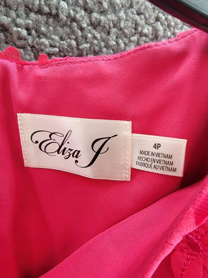 Eliza J Petite Puffed-Sleeve 3D-Floral Shift Dress Women's 4P Hot Pink Back Zip