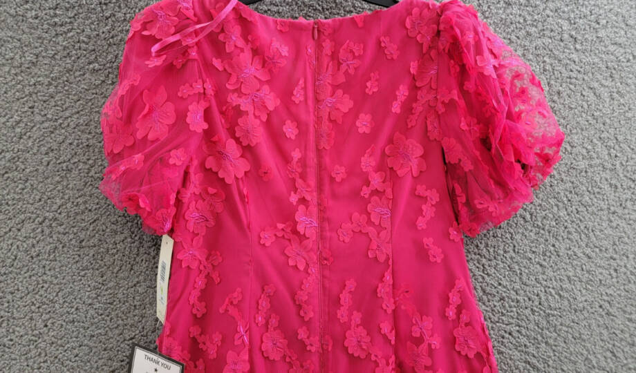 Eliza J Petite Puffed-Sleeve 3D-Floral Shift Dress Women's 4P Hot Pink Back Zip