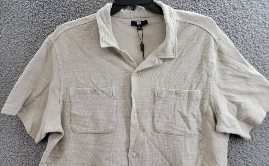 FRYE Textured Knit Button Up Shirt Men's L Rainy Day Patch Pockets Short Sleeve