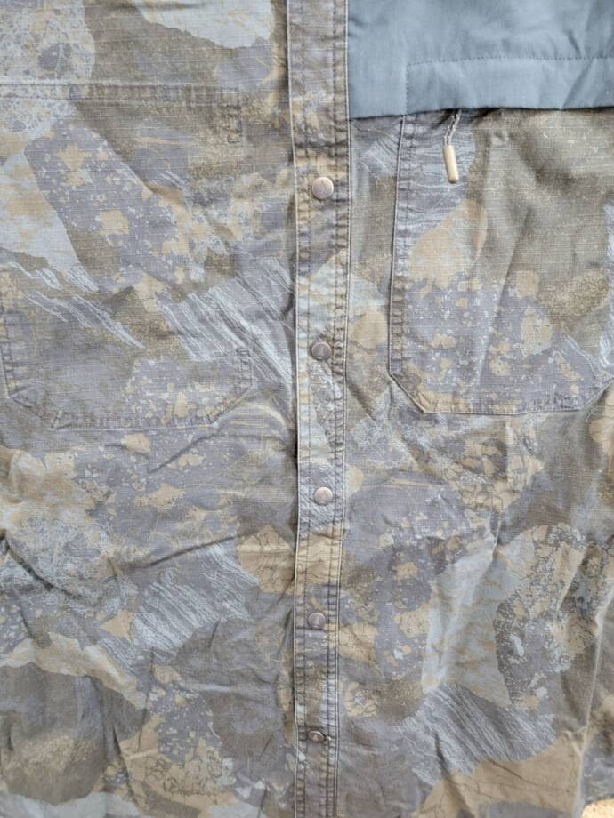 BASS OUTDOOR Ripstop Utility Shacket Men's M Rock Camo/Navy Blazer Button Snap