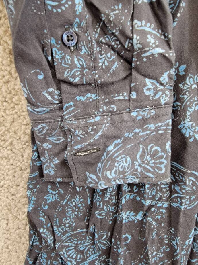 GUESS Paisley Print Long-Sleeve Shirt Men's S Black/Blue Button Front Closure