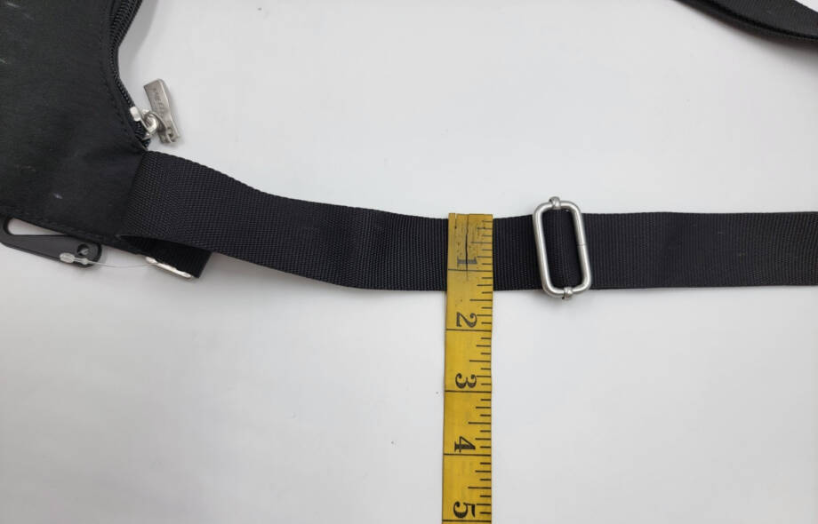 Baggallini Cross Over Crossbody with Rfid Women's Black Adjustable Zip Closure
