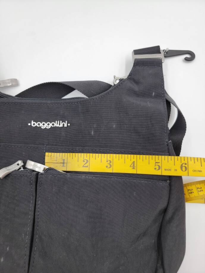 Baggallini Cross Over Crossbody with Rfid Women's Black Adjustable Zip Closure
