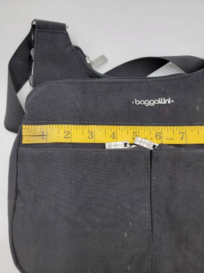 Baggallini Cross Over Crossbody with Rfid Women's Black Adjustable Zip Closure