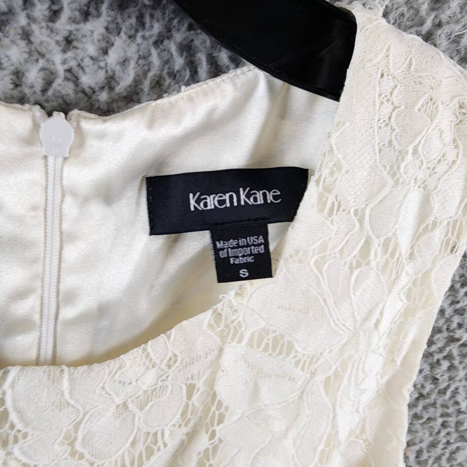 Karen Kane Sleeveless Lace Top Women's Small Cream Back Zip Closure