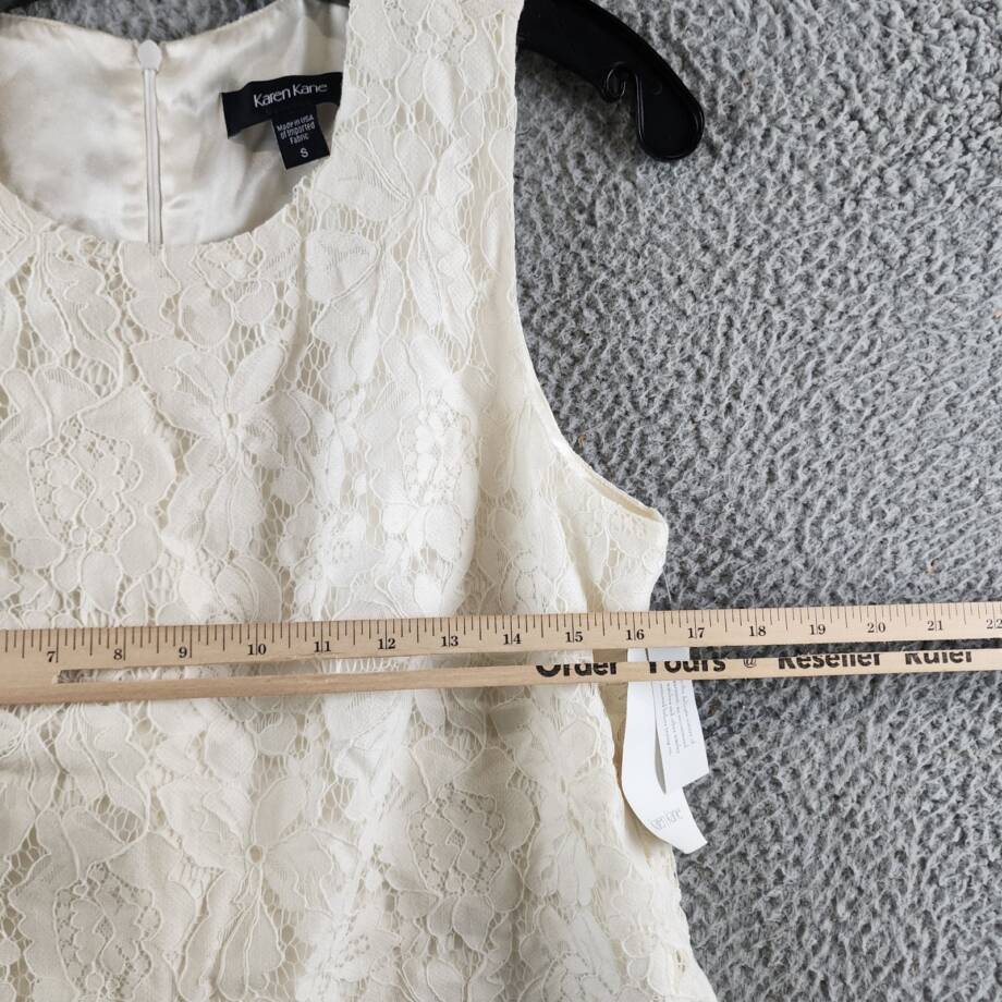 Karen Kane Sleeveless Lace Top Women's Small Cream Back Zip Closure