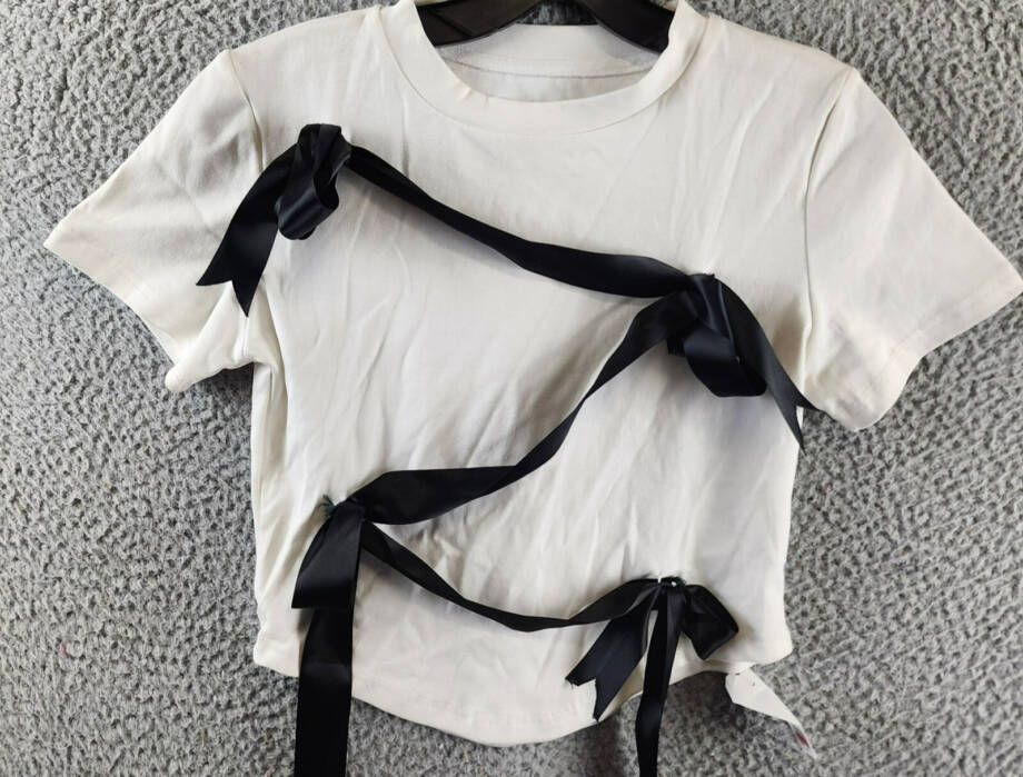 Madonna & Co Bows T-Shirt Women's L White/Black Round Neck Short Sleeve Pullover