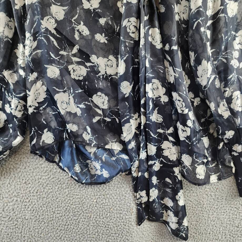 Gracia Chiffon Scarf Neck Blouse Women's S Black/White Floral Button Front L/S