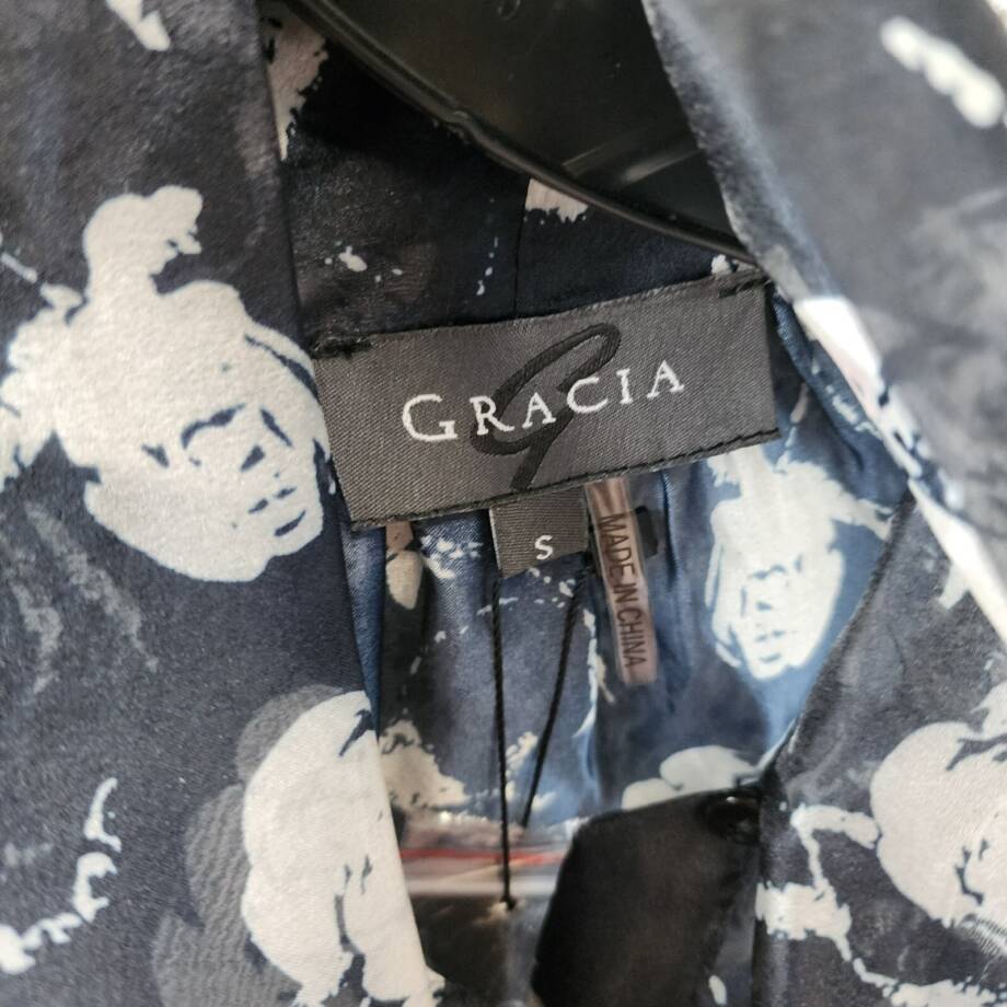Gracia Chiffon Scarf Neck Blouse Women's S Black/White Floral Button Front L/S