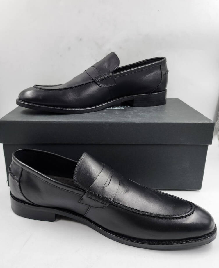 The Men's Store at Bloomingdale's Leather Dress Penny Loafers Men's 10.5 Black