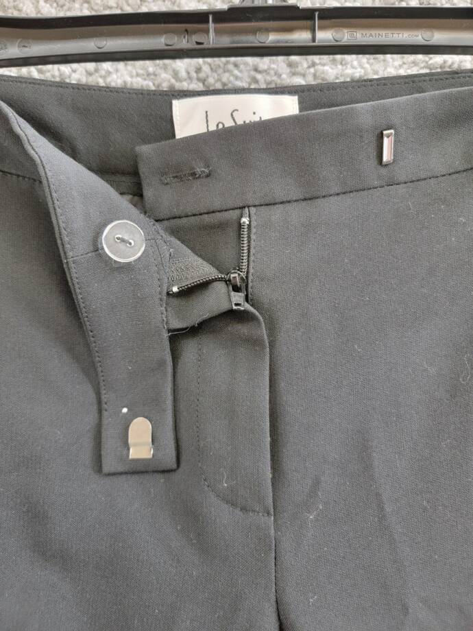 Le Suit Petite Straight Leg Crepe Mid Rise Pants Women's 4P Black Zip Hook & Bar