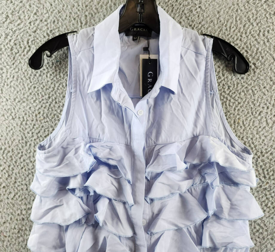 Gracia Ruffle Front Blouse Women's M Light Blue Collared Sleeveless Button Front