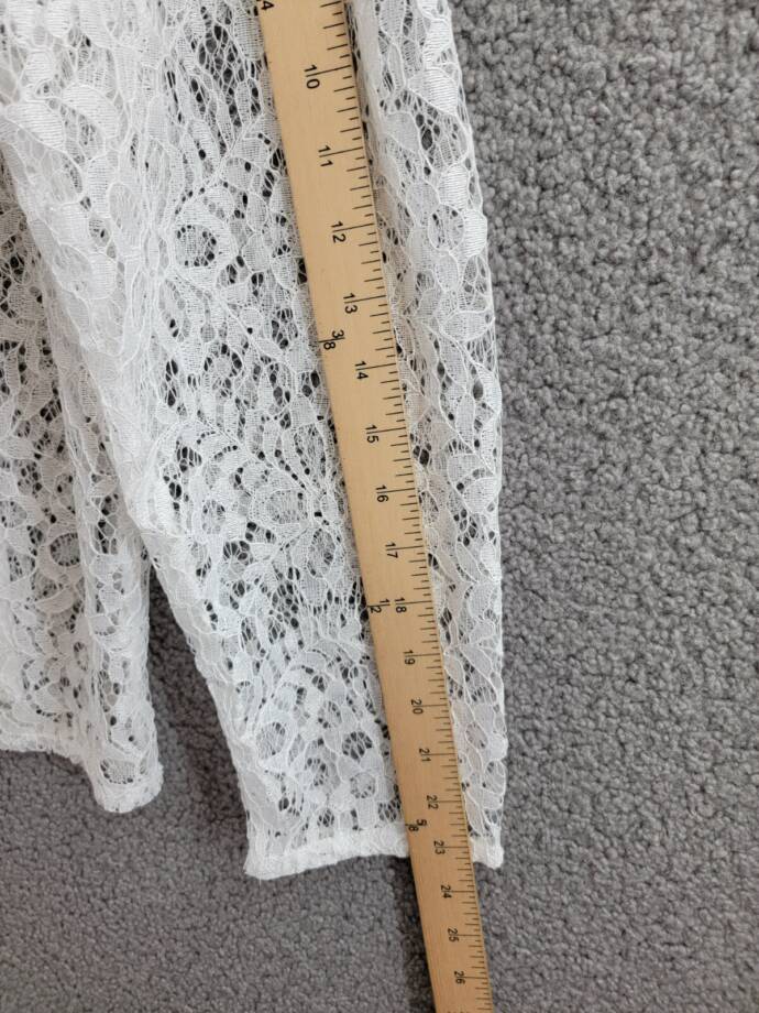 KOKO + MASON Long Sleeve Lace Top Women's S White Ruffled Button Back Closure