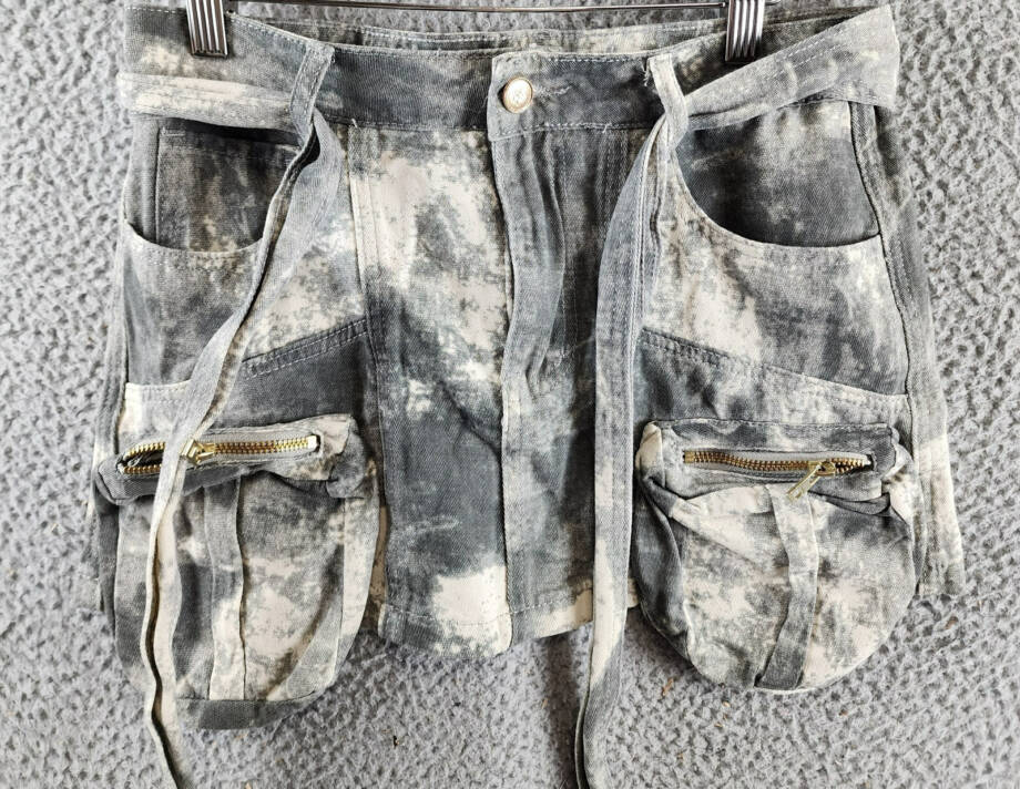 Madonna & Co. Cargo Denim Mini Skirt Women's L Gray Acid Wash Button Zip Closure