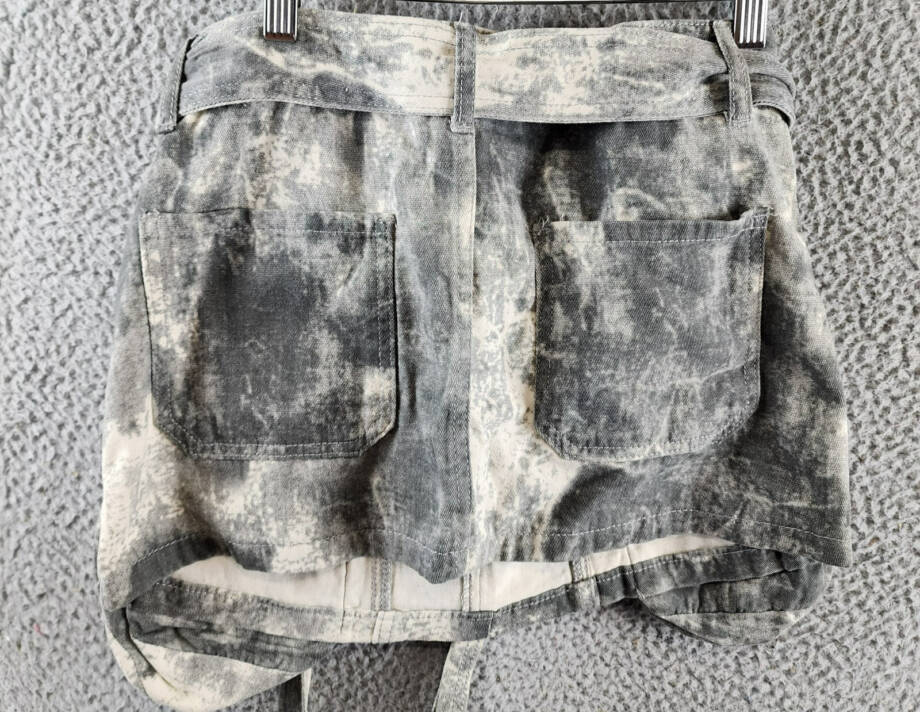 Madonna & Co. Cargo Denim Mini Skirt Women's L Gray Acid Wash Button Zip Closure