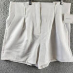 Ellen Tracy High Waisted Pleated Shorts Women's L White Zip Hook & Bar Closure